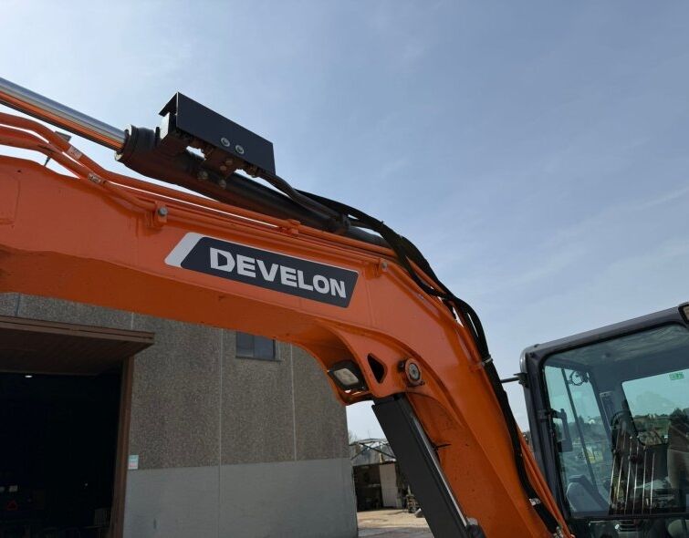 DEVELON DX55 R-7***IMMACULATE***